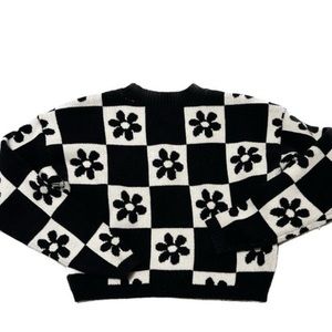 Hollister Size M Color Black and White made of cotton good condition
